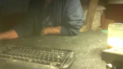 Snapshot of scotsman_62 chatting on December 4, 2:43 am scotsman_62 online show from December 4, 2:43 am