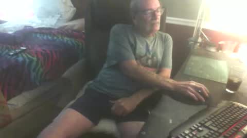 Snapshot of scotsman_62 chatting on February 24, 6:55 am scotsman_62 online show from February 24, 6:55 am