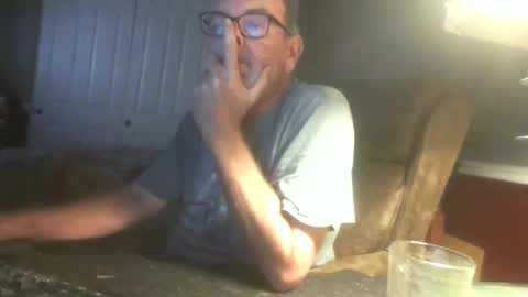 Snapshot of scotsman_62 chatting on March 1, 4:58 am scotsman_62 online show from March 1, 4:58 am