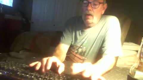 Snapshot of scotsman_62 chatting on March 2, 4:14 am scotsman_62 online show from March 2, 4:14 am