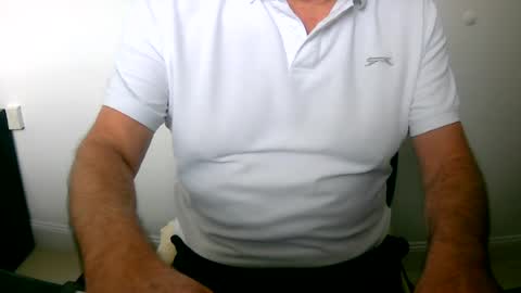 Snapshot of scotti30 chatting on August 2, 7:40 am Scott online show from August 2, 7:40 am