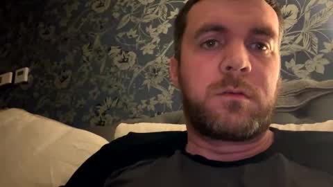Snapshot of scottishbigdick87 chatting on April 27, 1:25 am scottishbigdick87 online show from April 27, 1:25 am