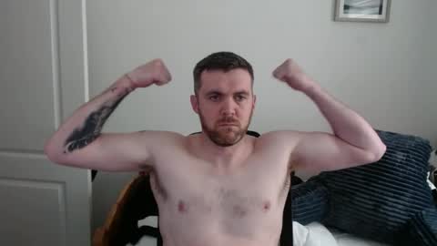 Snapshot of scottishbigdick87 chatting on June 16, 10:40 am scottishbigdick87 online show from June 16, 10:40 am