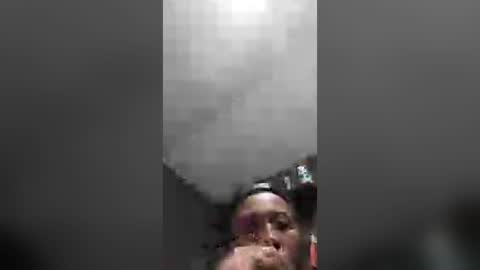 Snapshot of scottquentez chatting on July 22, 2:25 am scottquentez online show from July 22, 2:25 am