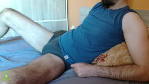 Snapshot of scotty_98 chatting on November 22, 6:23 am scotty_98 online show from November 22, 6:23 am