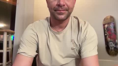 Snapshot of scottybeam chatting on December 15, 8:07 am Scotty online show from December 15, 8:07 am