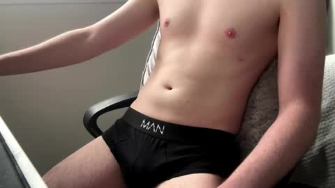 scottyboyyy94 online show from May 8, 9:47 am
