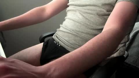 scottyboyyy94 online show from May 10, 6:46 pm