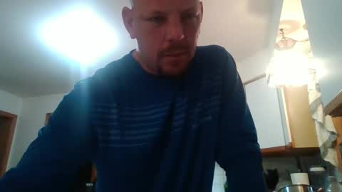 Snapshot of scottydoesntknow0 chatting on December 6, 10:41 pm scottydoesntknow0 online show from December 6, 10:41 pm