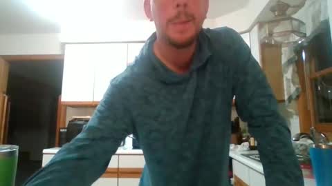 Snapshot of scottydoesntknow0 chatting on December 20, 3:03 am scottydoesntknow0 online show from December 20, 3:03 am