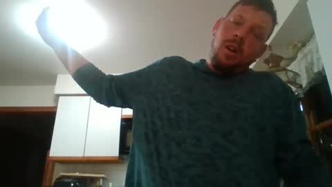 Snapshot of scottydoesntknow0 chatting on December 20, 6:08 am scottydoesntknow0 online show from December 20, 6:08 am