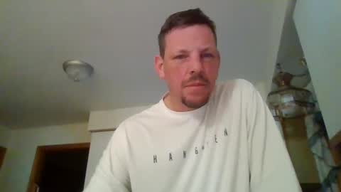 Snapshot of scottydoesntknow0 chatting on December 27, 3:31 am scottydoesntknow0 online show from December 27, 3:31 am