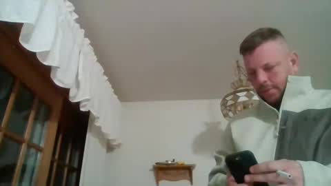Snapshot of scottydoesntknow0 chatting on January 9, 3:58 am scottydoesntknow0 online show from January 9, 3:58 am