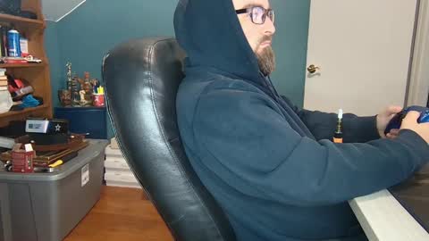Snapshot of scottyglaze chatting on May 31, 8:43 am Dadbodtactics online show from May 31, 8:43 am