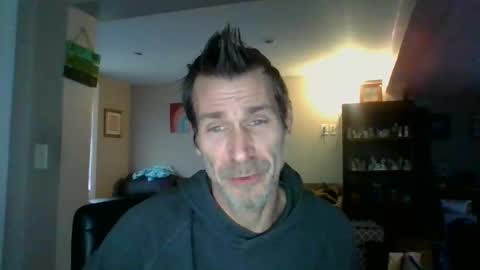 Snapshot of scroach11 chatting on January 10, 2:23 pm GettOffMyLawn online show from January 10, 2:23 pm