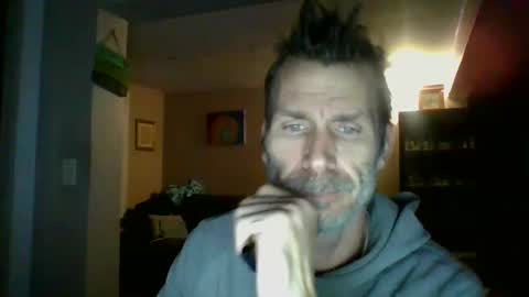 Snapshot of scroach11 chatting on January 23, 12:41 pm GettOffMyLawn online show from January 23, 12:41 pm