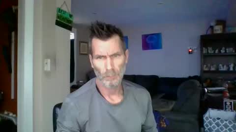 Snapshot of scroach11 chatting on February 28, 4:52 pm GettOffMyLawn online show from February 28, 4:52 pm