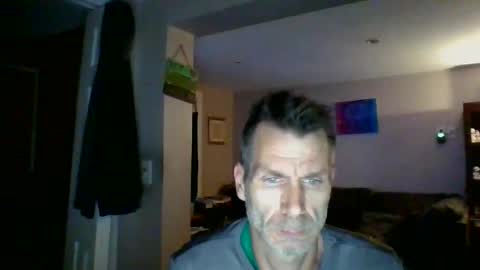 Snapshot of scroach11 chatting on May 24, 3:33 am GettOffMyLawn online show from May 24, 3:33 am