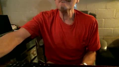 Snapshot of sdh69 chatting on October 30, 4:41 pm eating pussy sucking dick online show from October 30, 4:41 pm