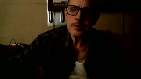 Snapshot of sdh69 chatting on December 16, 7:24 am eating pussy sucking dick online show from December 16, 7:24 am