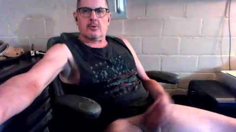 Snapshot of sdh69 chatting on February 15, 3:42 pm eating pussy sucking dick online show from February 15, 3:42 pm