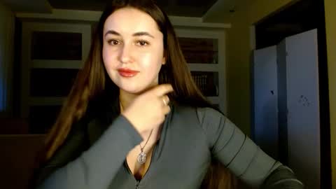 Snapshot of sea_cocktail chatting on February 13, 2:35 pm Elizabeth online show from February 13, 2:35 pm