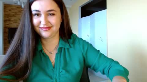 Elizabeth  online show from March 12, 9:48 am