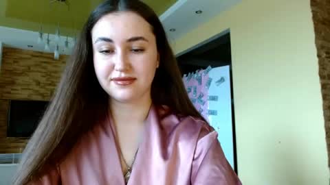 Elizabeth  online show from May 18, 7:14 am