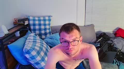 Seamus online show from June 6, 3:33 am