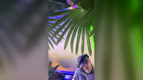 Snapshot of seanplushouse chatting on February 17, 7:31 pm seanplushouse online show from February 17, 7:31 pm