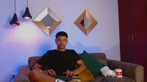 Sean online show from March 31, 12:34 am