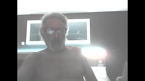 seantheflyer online show from October 10, 3:38 am