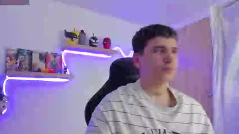 Snapshot of sebas__23 chatting on February 11, 3:33 am Sebastin online show from February 11, 3:33 am