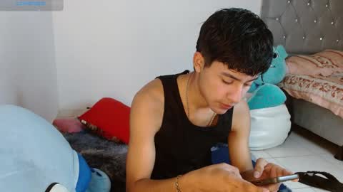 sebas_fire4 online show from April 2, 2:26 pm