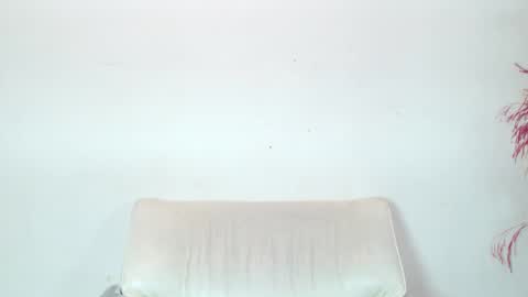 Snapshot of sebas_n_aly chatting on April 12, 1:43 am ely online show from April 12, 1:43 am