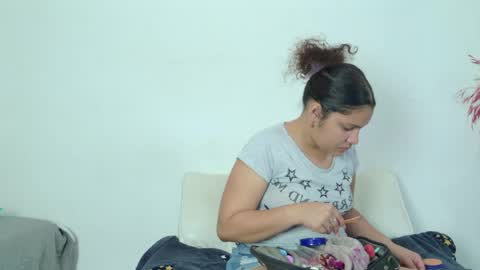 Snapshot of sebas_n_aly chatting on April 18, 2:15 am ely online show from April 18, 2:15 am