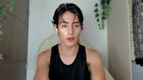 Snapshot of sebas_rosse chatting on March 2, 9:54 pm sebastian online show from March 2, 9:54 pm