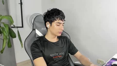 sebastian online show from January 19, 3:05 pm