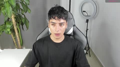 sebastian online show from February 3, 3:39 pm