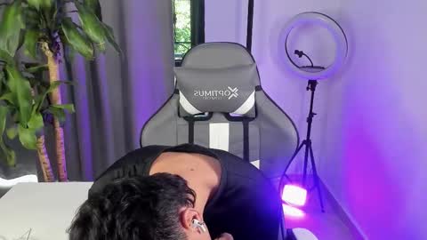 sebastian online show from February 4, 3:51 pm