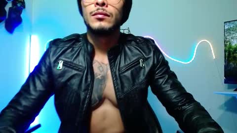 Snapshot of sebastian_025 chatting on February 14, 6:10 am Sebastian online show from February 14, 6:10 am