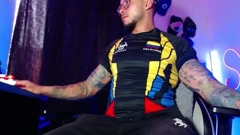 Snapshot of sebastian_025 chatting on March 8, 7:06 pm Sebastian online show from March 8, 7:06 pm