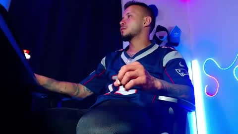 Snapshot of sebastian_025 chatting on March 14, 3:34 am Sebastian online show from March 14, 3:34 am