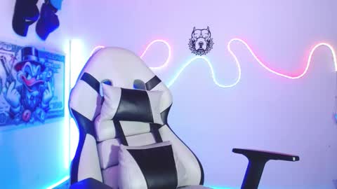 Snapshot of sebastian_025 chatting on March 25, 5:41 pm Sebastian online show from March 25, 5:41 pm