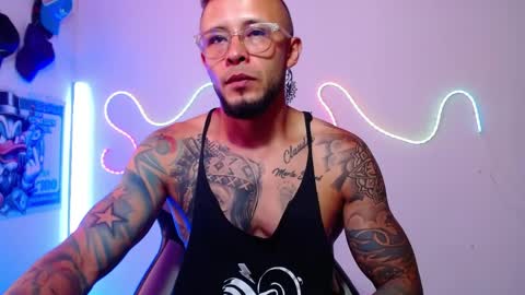 Snapshot of sebastian_025 chatting on April 2, 9:12 pm Sebastian online show from April 2, 9:12 pm