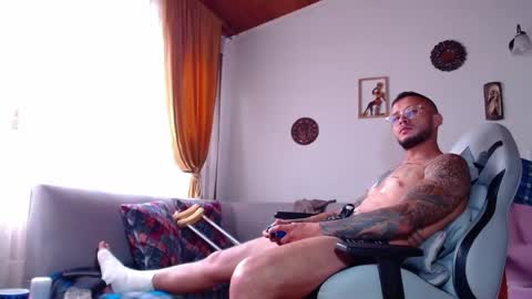 Sebastian online show from June 2, 6:21 pm