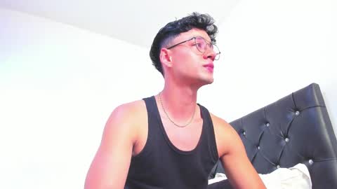 Snapshot of sebastian_dash chatting on January 25, 9:46 pm SEBAS online show from January 25, 9:46 pm