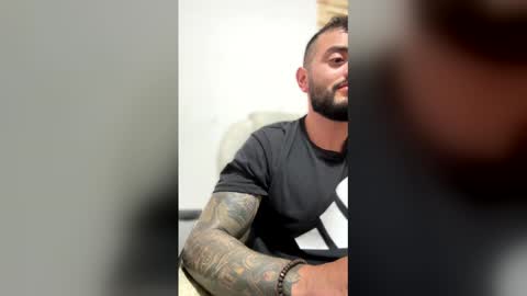 Snapshot of sebastian_ferreira chatting on February 27, 7:58 pm sebastian_ferreira online show from February 27, 7:58 pm