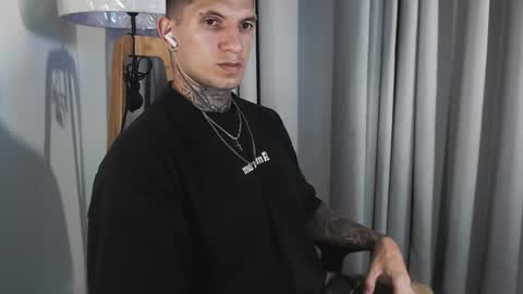 Snapshot of sebastian_muss chatting on September 10, 11:16 pm Sebastian online show from September 10, 11:16 pm