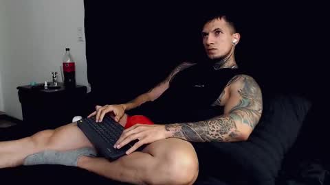 Snapshot of sebastian_muss chatting on September 29, 9:52 pm Sebastian online show from September 29, 9:52 pm